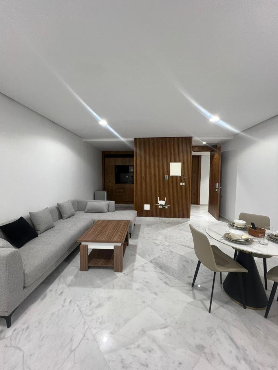 Royal Center Apartment Tanger Luaran gambar